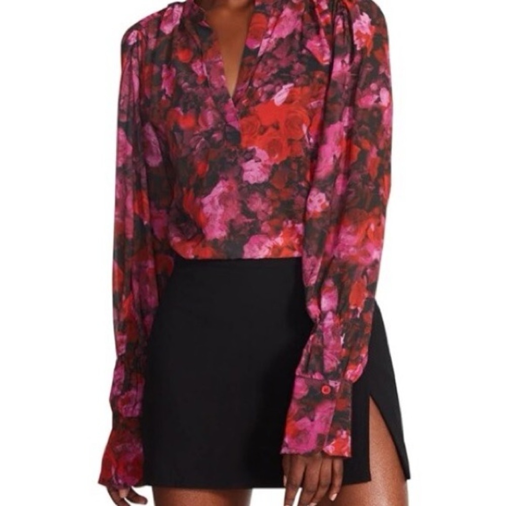 NWT Steve Madden Pink and Red Floral V-Neck Long-Sleeve Blouse